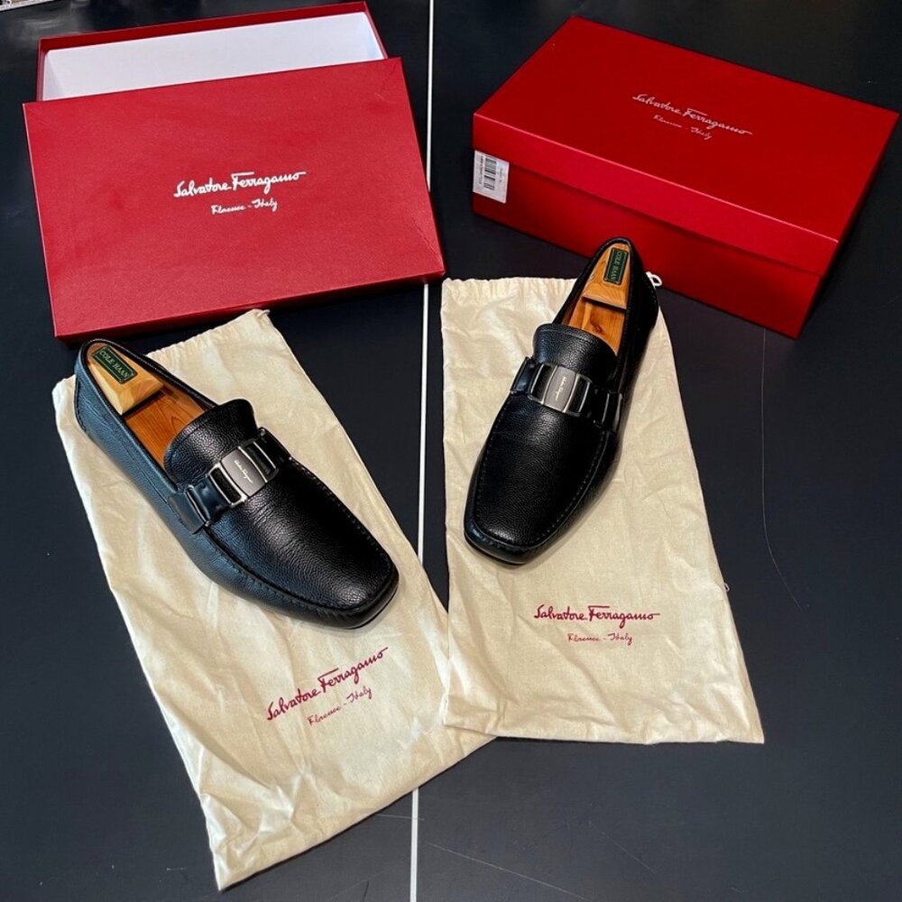 VNDS Salvatore Ferragammo Leather Moc Toe Drivers/Slip-ons